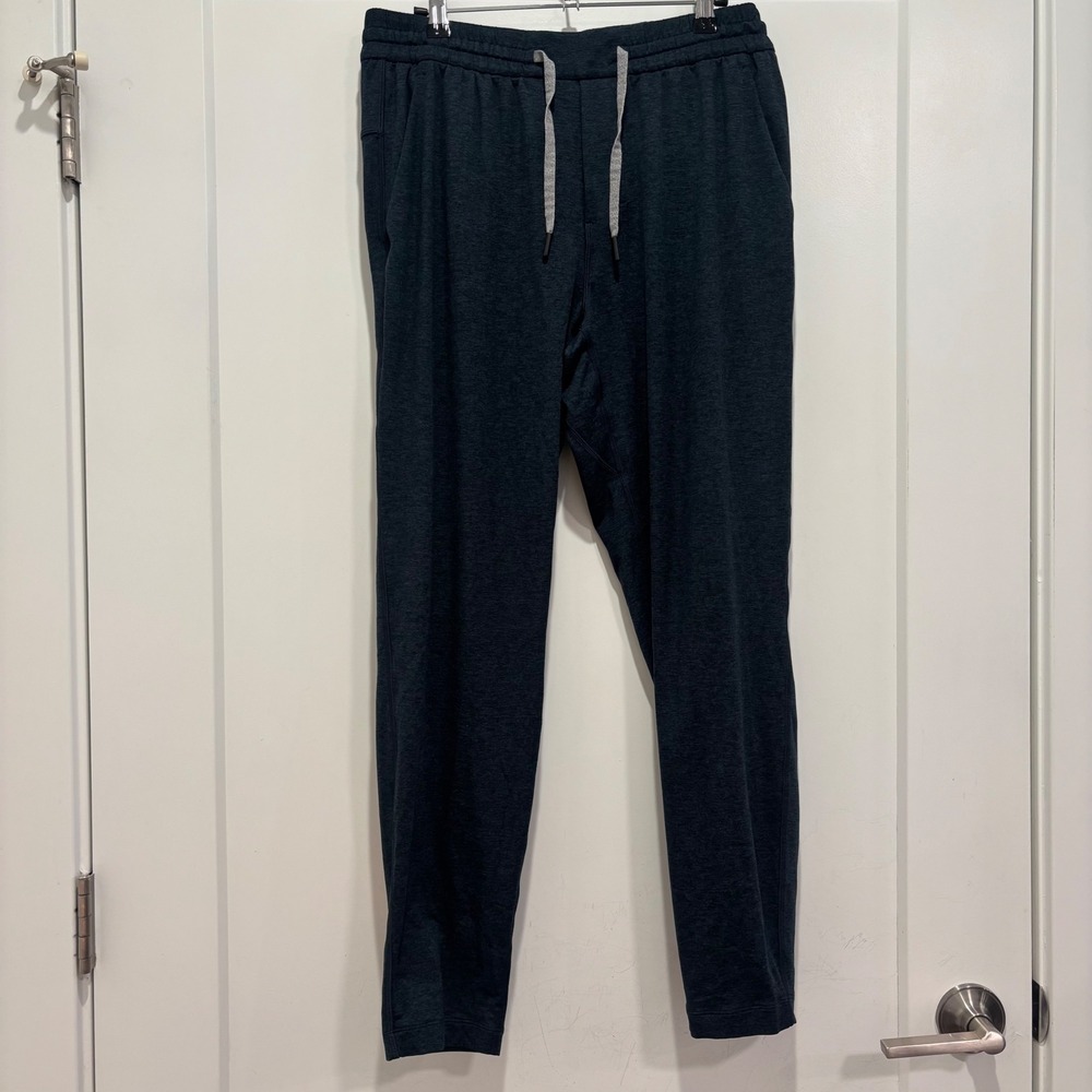Vuori Sunday Performance Joggers Mens Medium Charcoal Heather Gray Pants